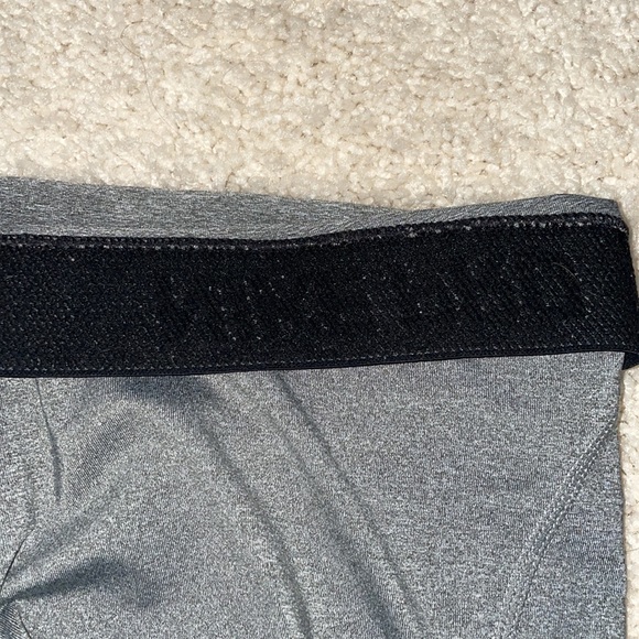 Nike Pros - Picture 5 of 5